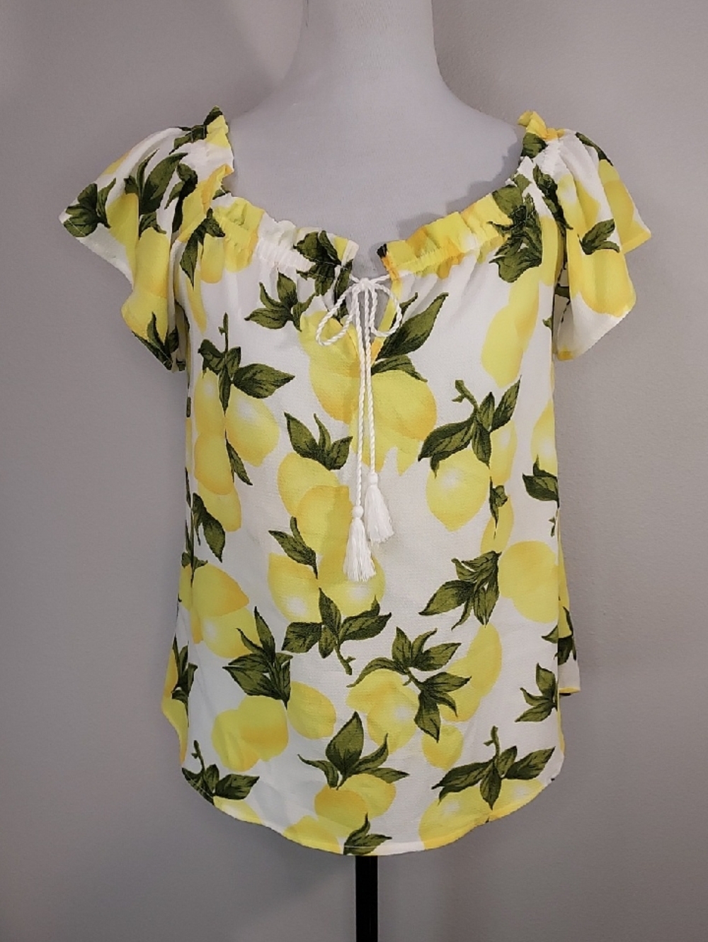 Rosette White Bright Yellow Lemon Print Ruffle Blouse w/ Tassel Tie Size Small